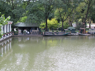UPDATE from the FIELD :: Downtown chic at Central Park’s Loeb Boathouse? No, thank you.