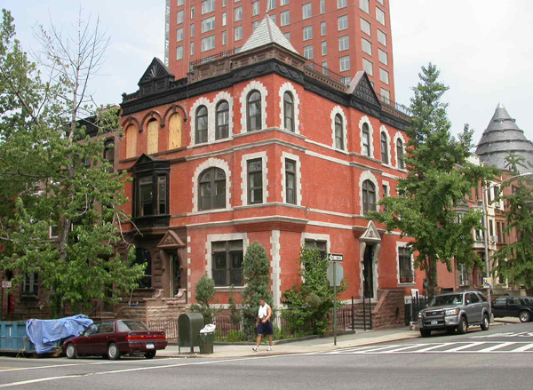 Manhattan Avenue Historic District – 104th to 106th Street