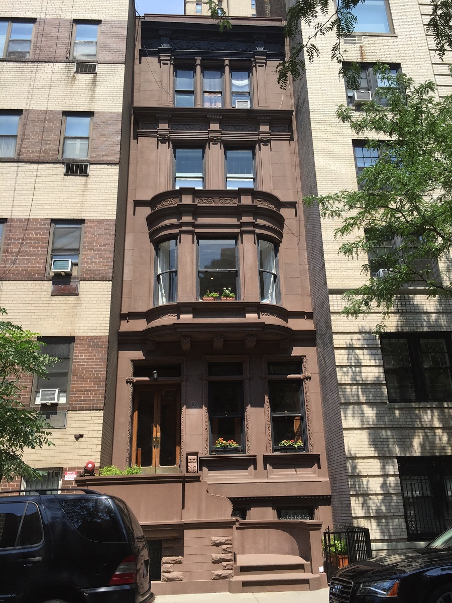 25 West 71st Street