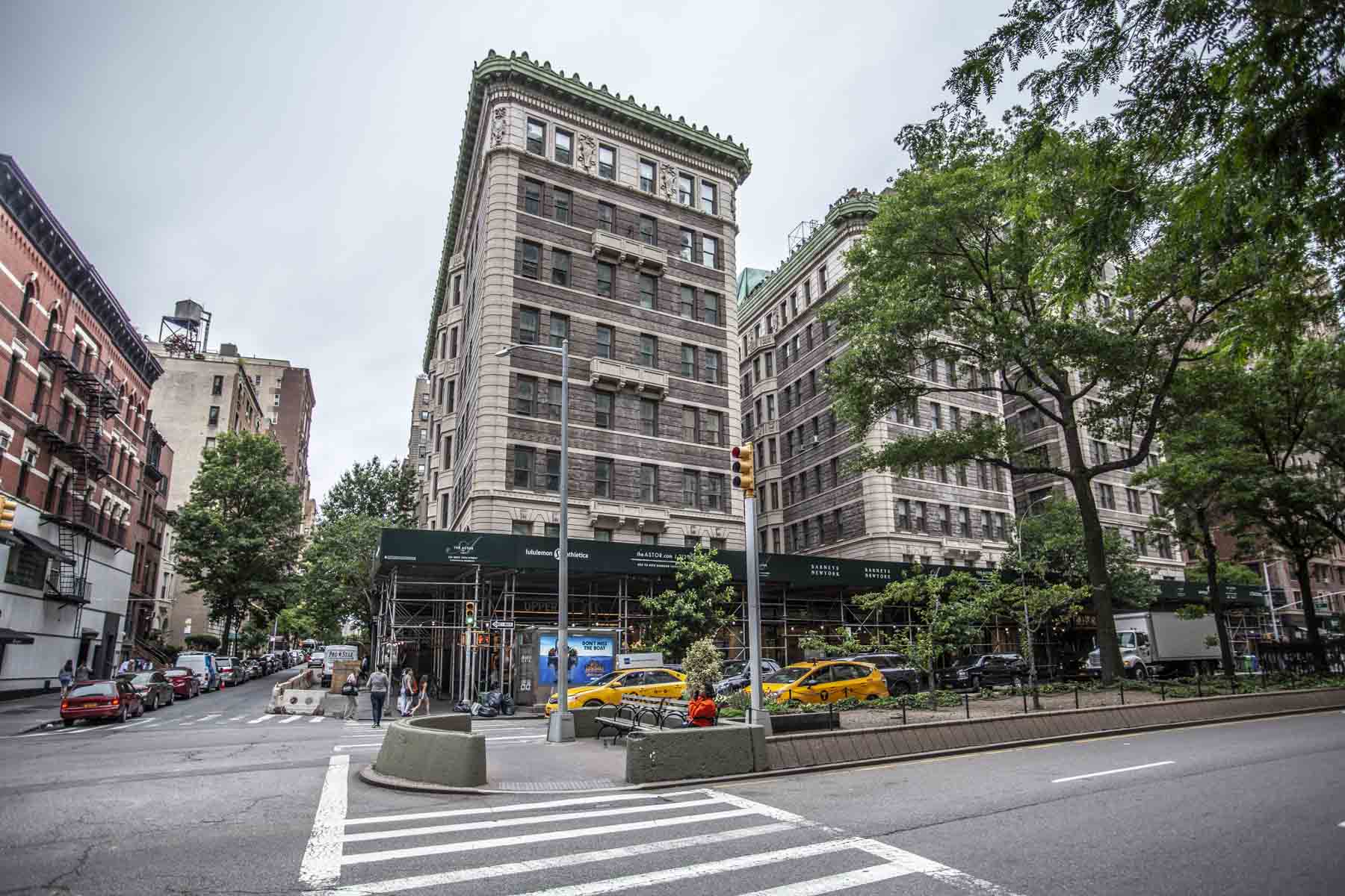 235 West 75th Street aka 2139-2149 Broadway – Astor Court