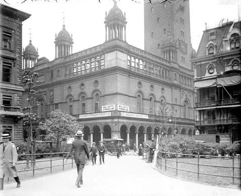 Temples of Power, Temples of Pleasure: Stanford White’s Manhattan