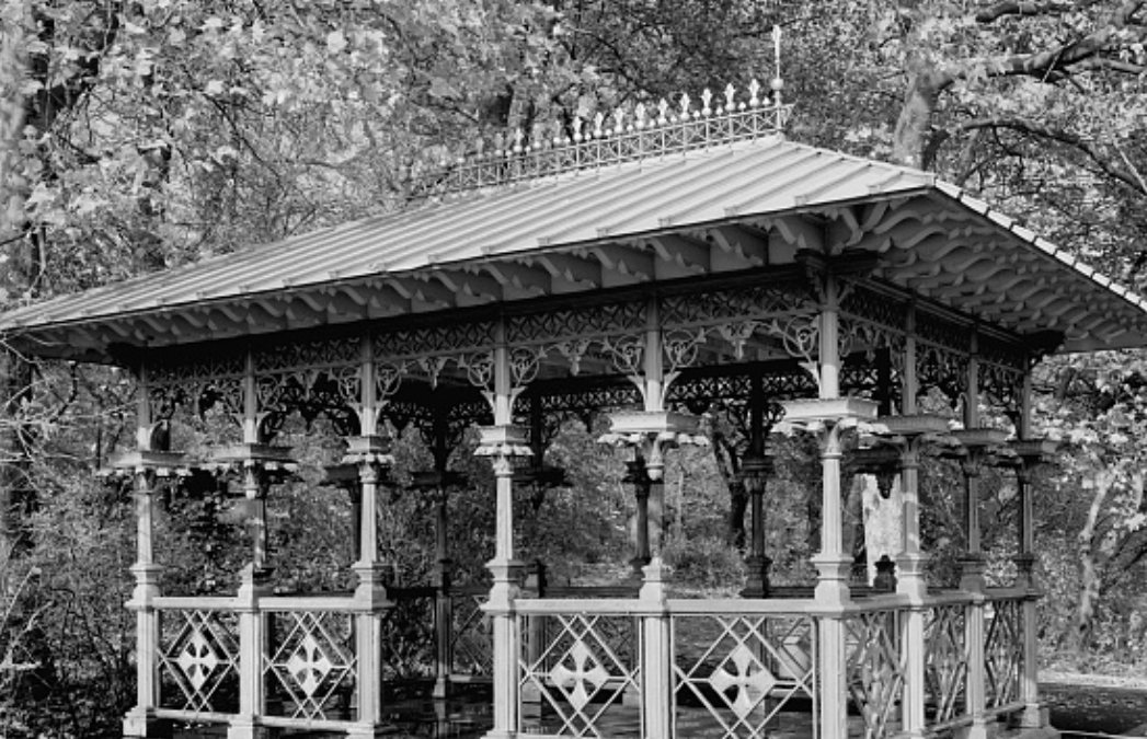 One-time Open-air Trolley Waiting Room Still a Good Spot to Rest & Enjoy View