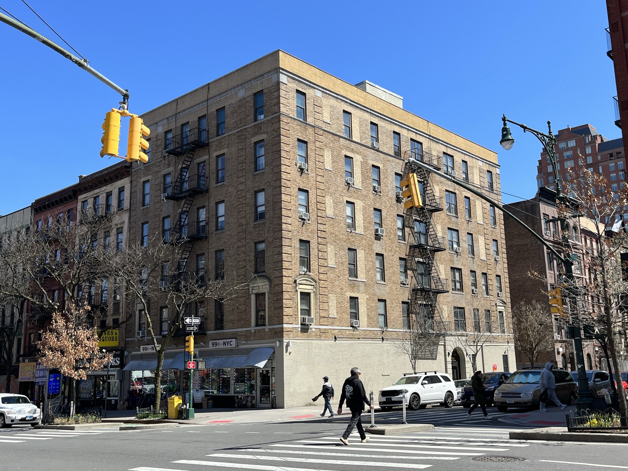 921 Columbus Avenue