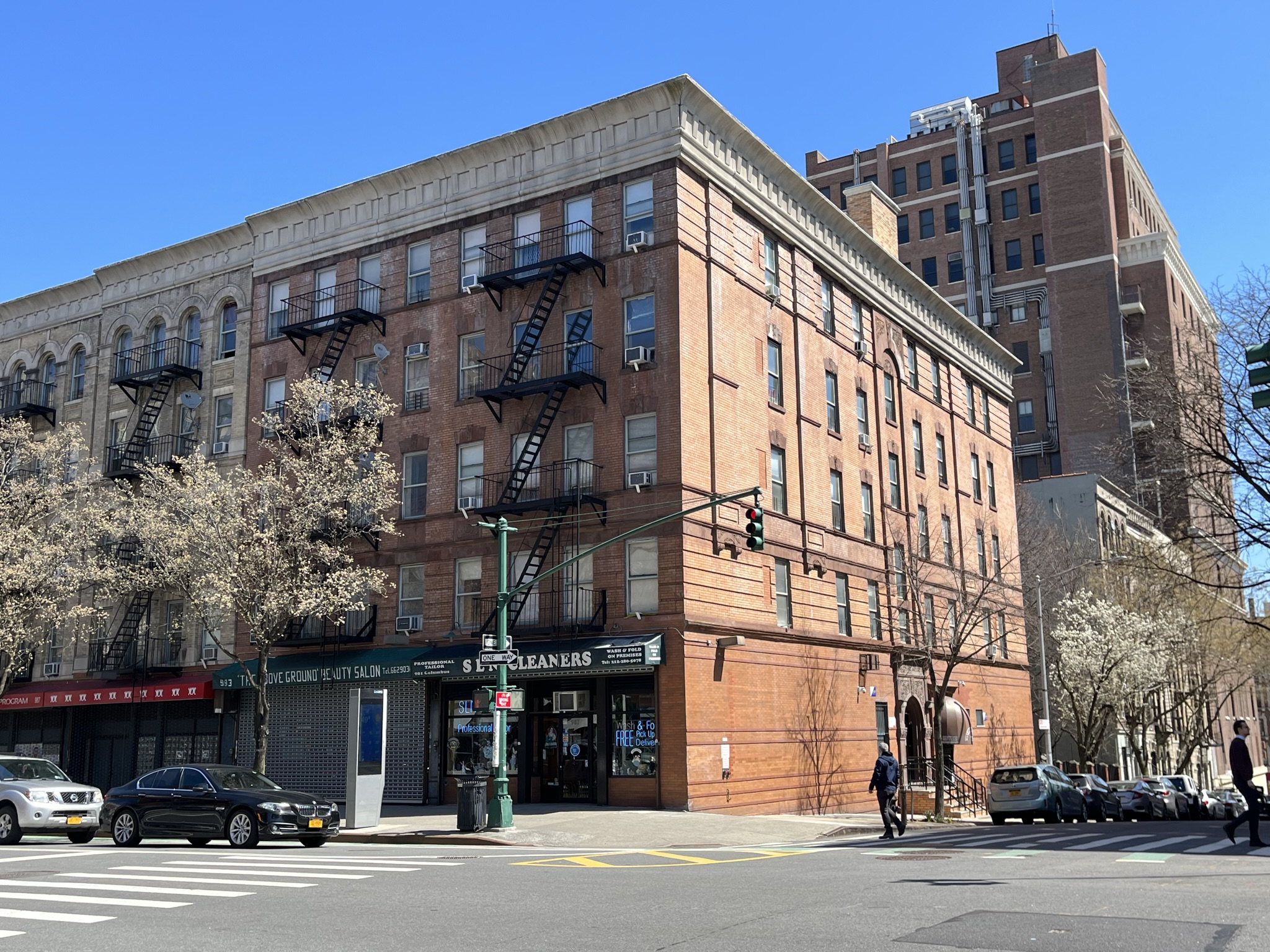 981 Columbus Avenue (aka 73 West 108th Street)