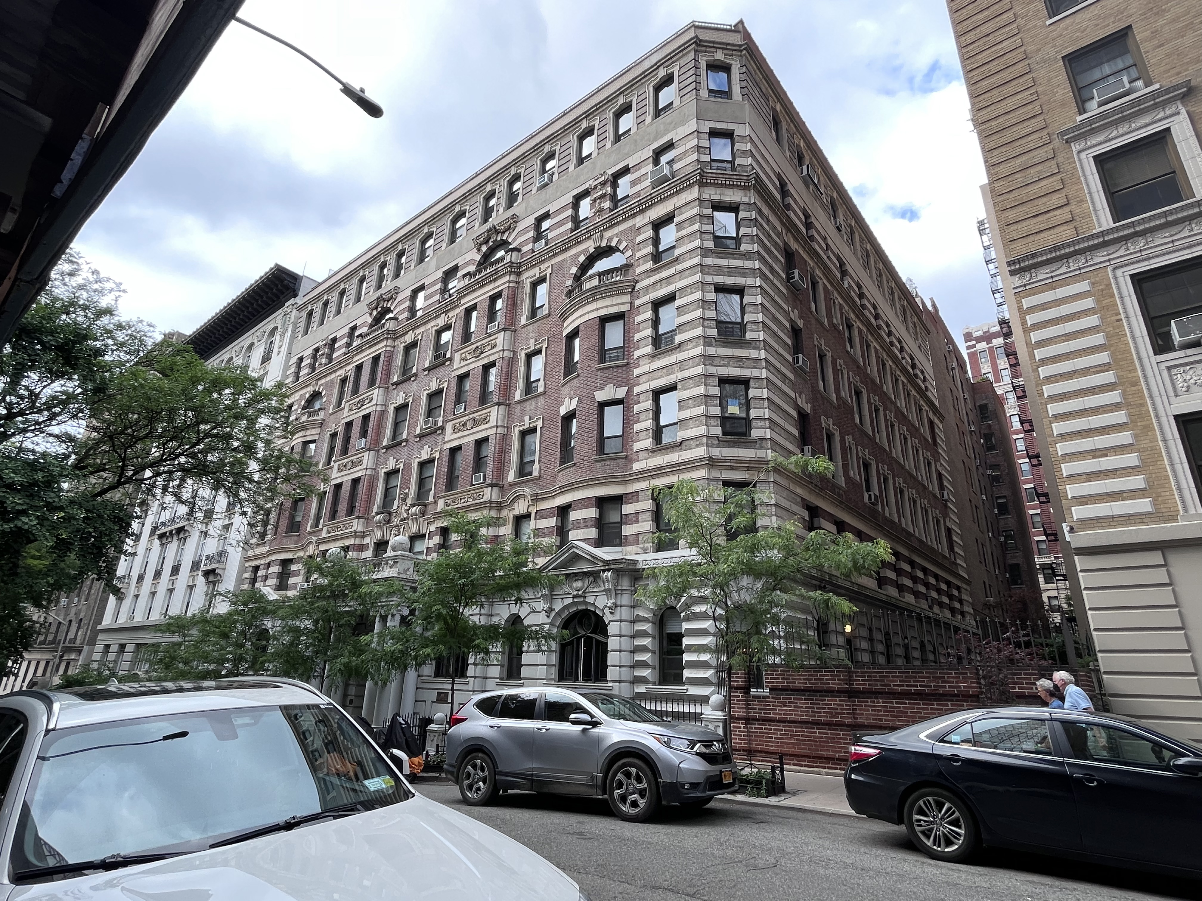 305 West 98th Street, aka 305-311 West 98th Street