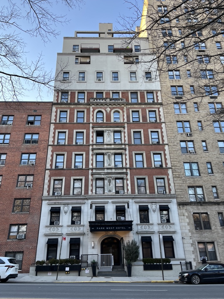 465 Central Park West