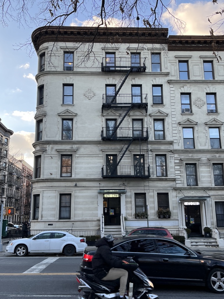 471 Central Park West
