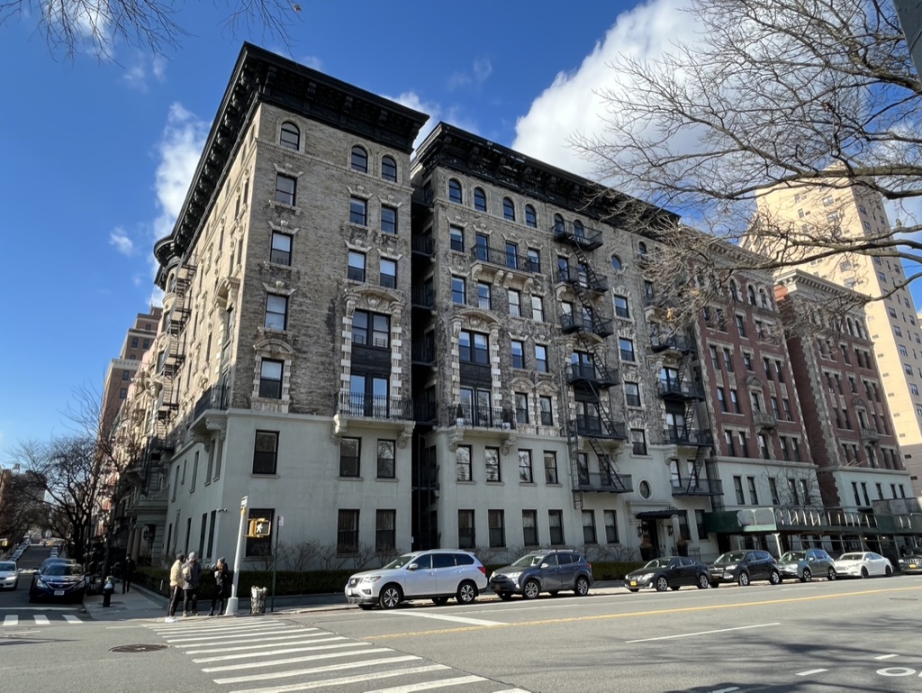 478-480 Central Park West (1 West 108th Street)