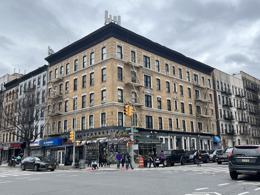 934 Amsterdam Avenue (aka 200 West 106th Street)