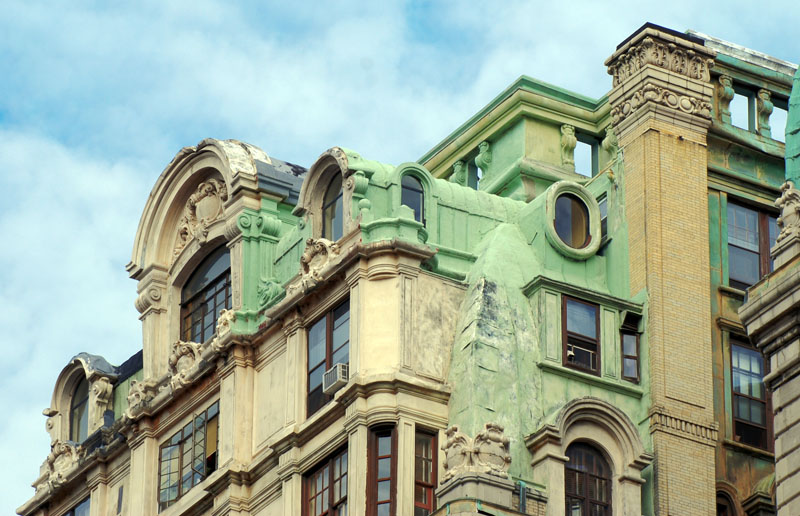 The Opulent Apartment Houses of The Boulevard