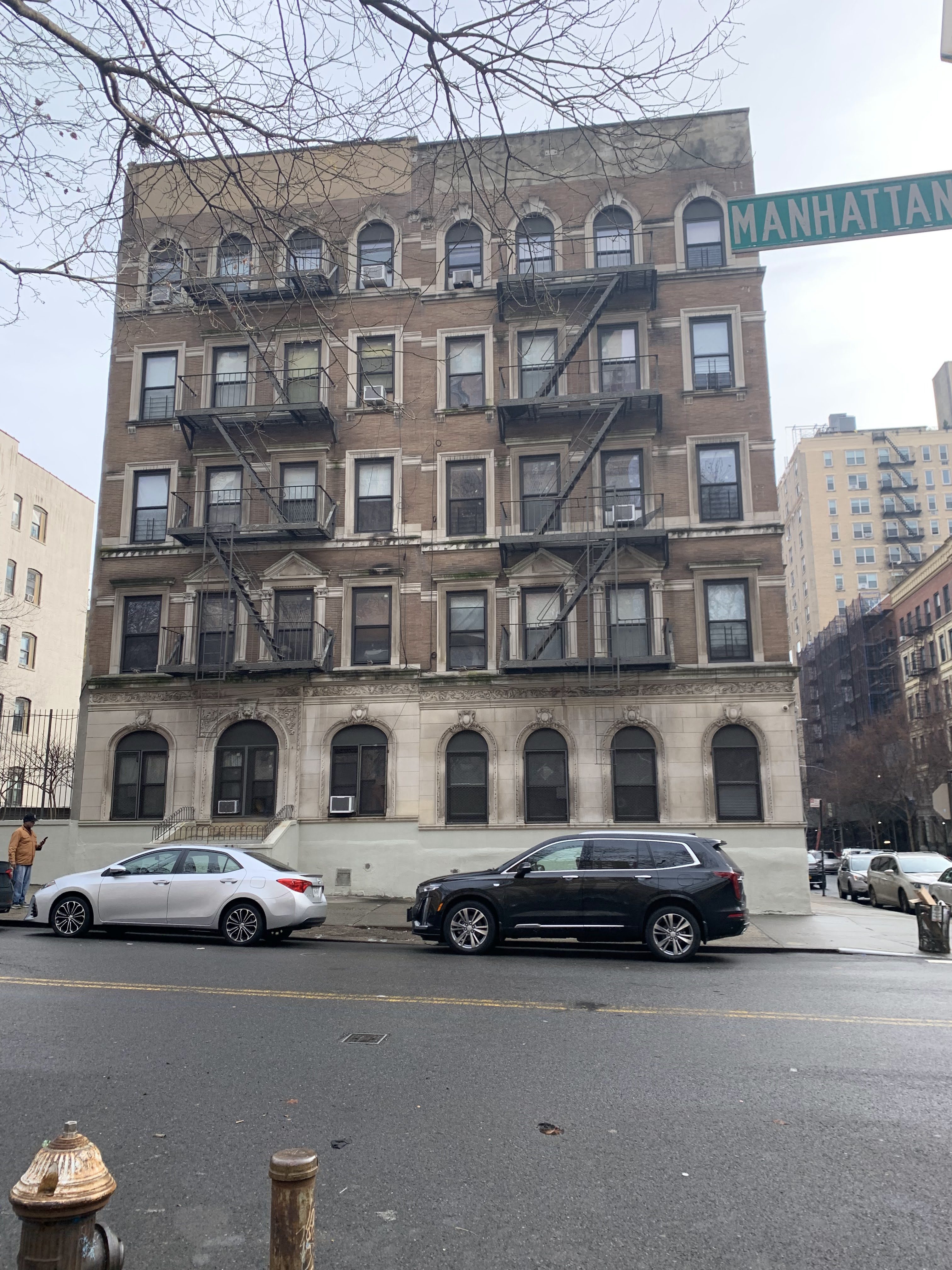 20-22 Manhattan Avenue