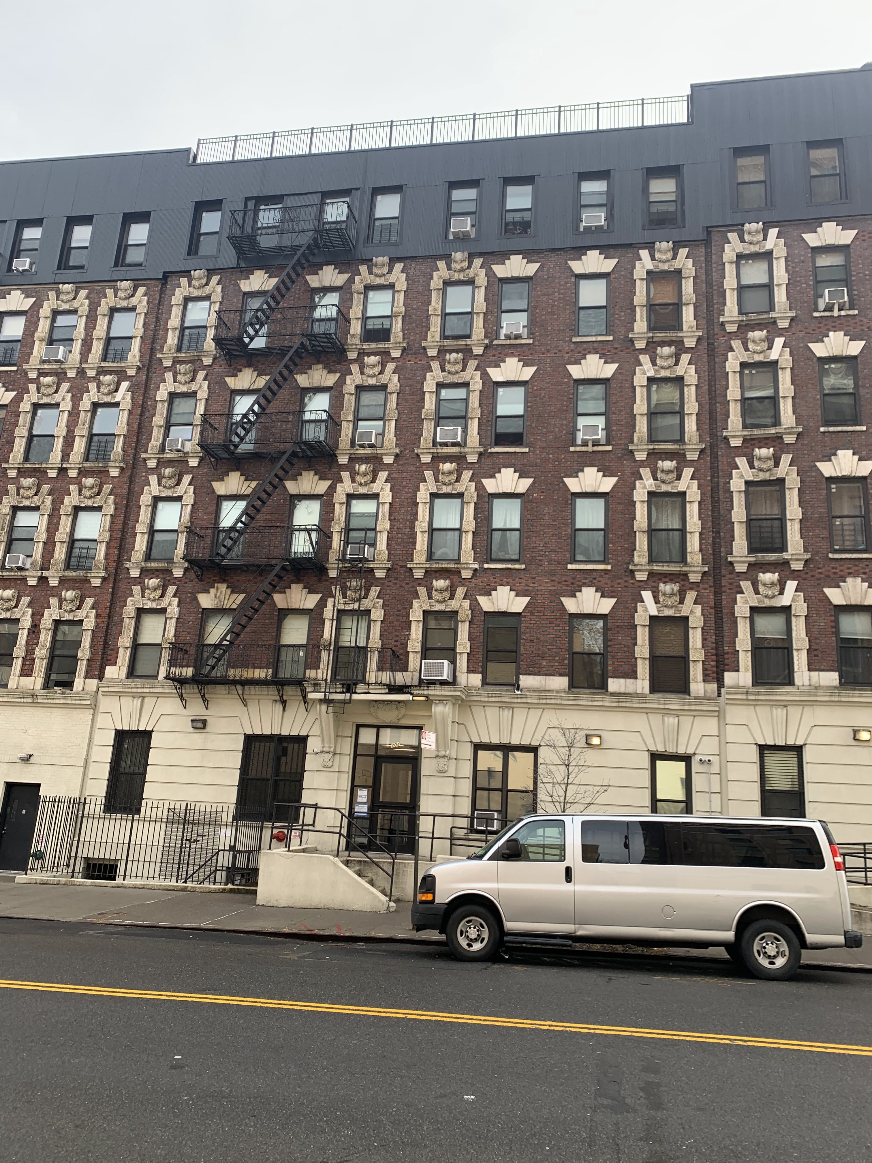 208 Manhattan Avenue (20 West 109th Street)