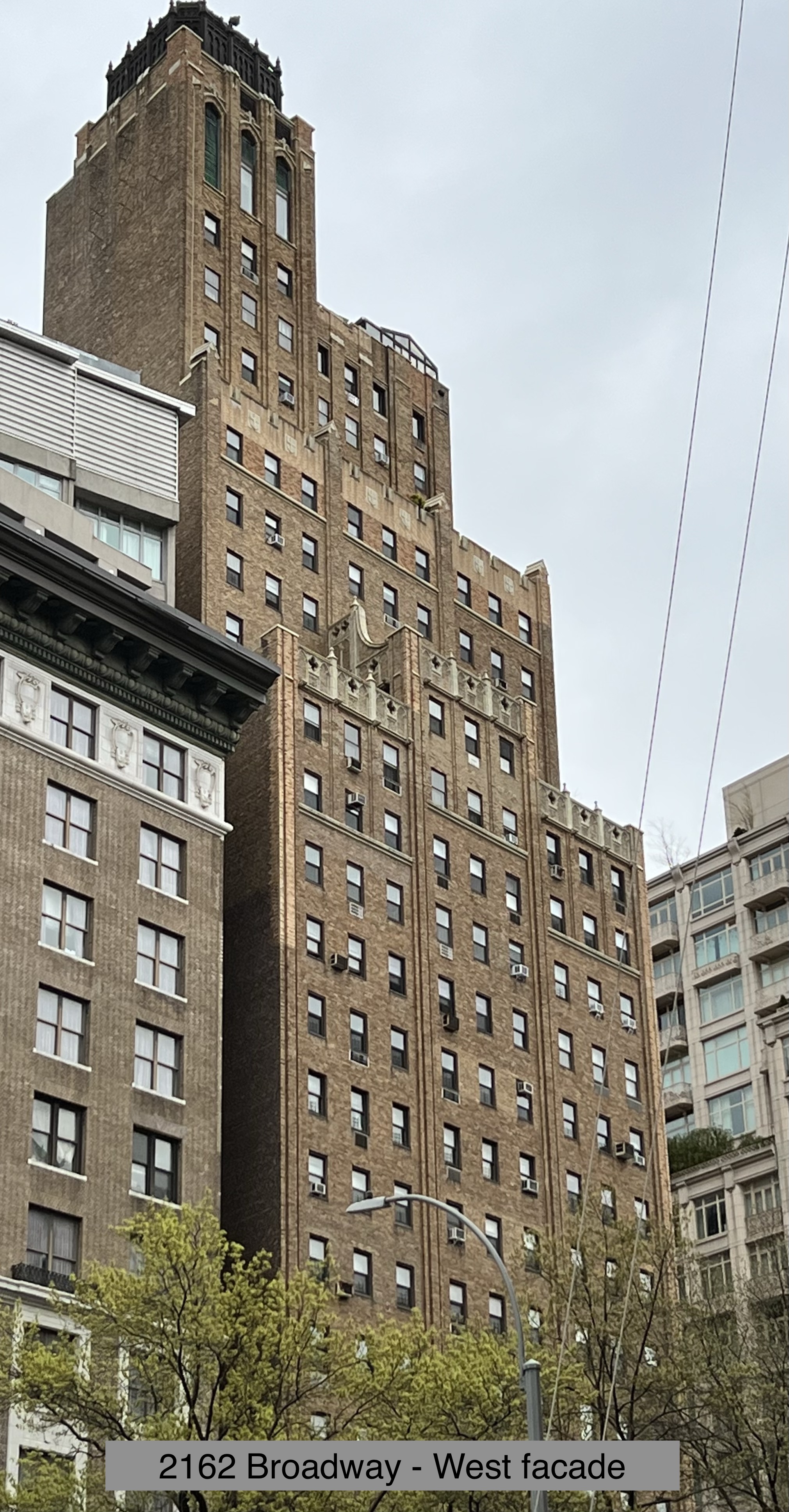 2162 Broadway: Manhattan Towers Hotel