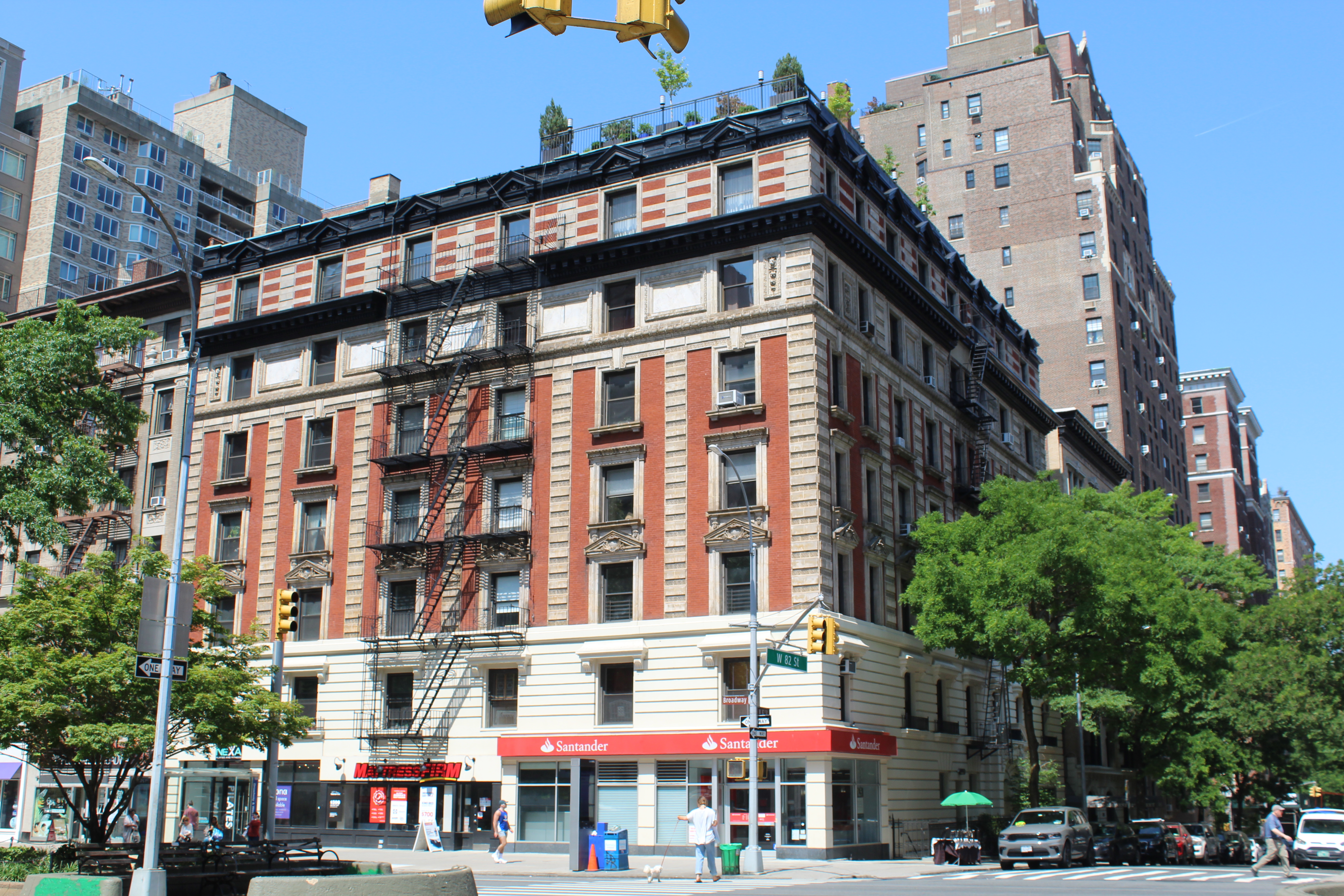 250 West 82nd Street, aka 2273-2277 Broadway