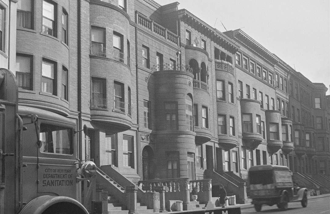 B&W photo of 327 West 76th Street