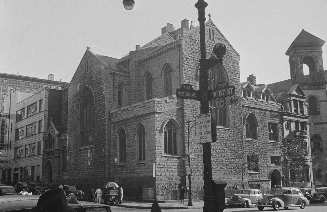 B&W NYC Tax Photo of 552 West End Avenue