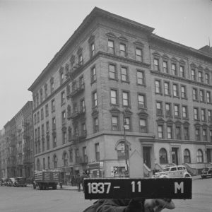 21 Manhattan Ave.