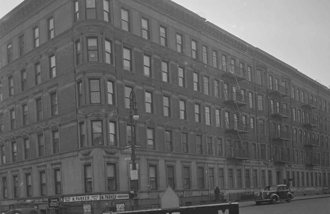 B&W NYC Tax Photo of 82 Manhattan Avenue