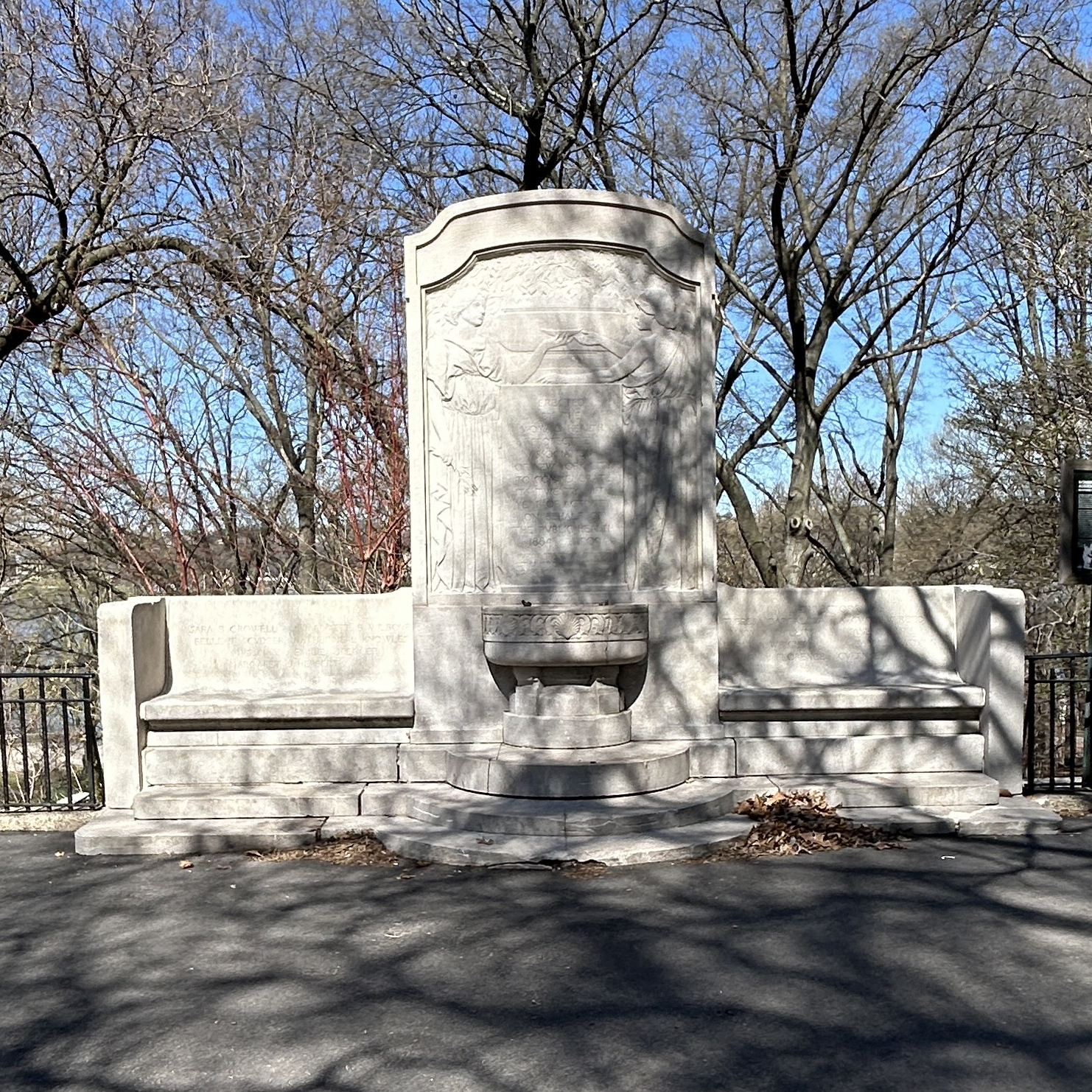 Color photo of Women's Health Protective Association Fountain