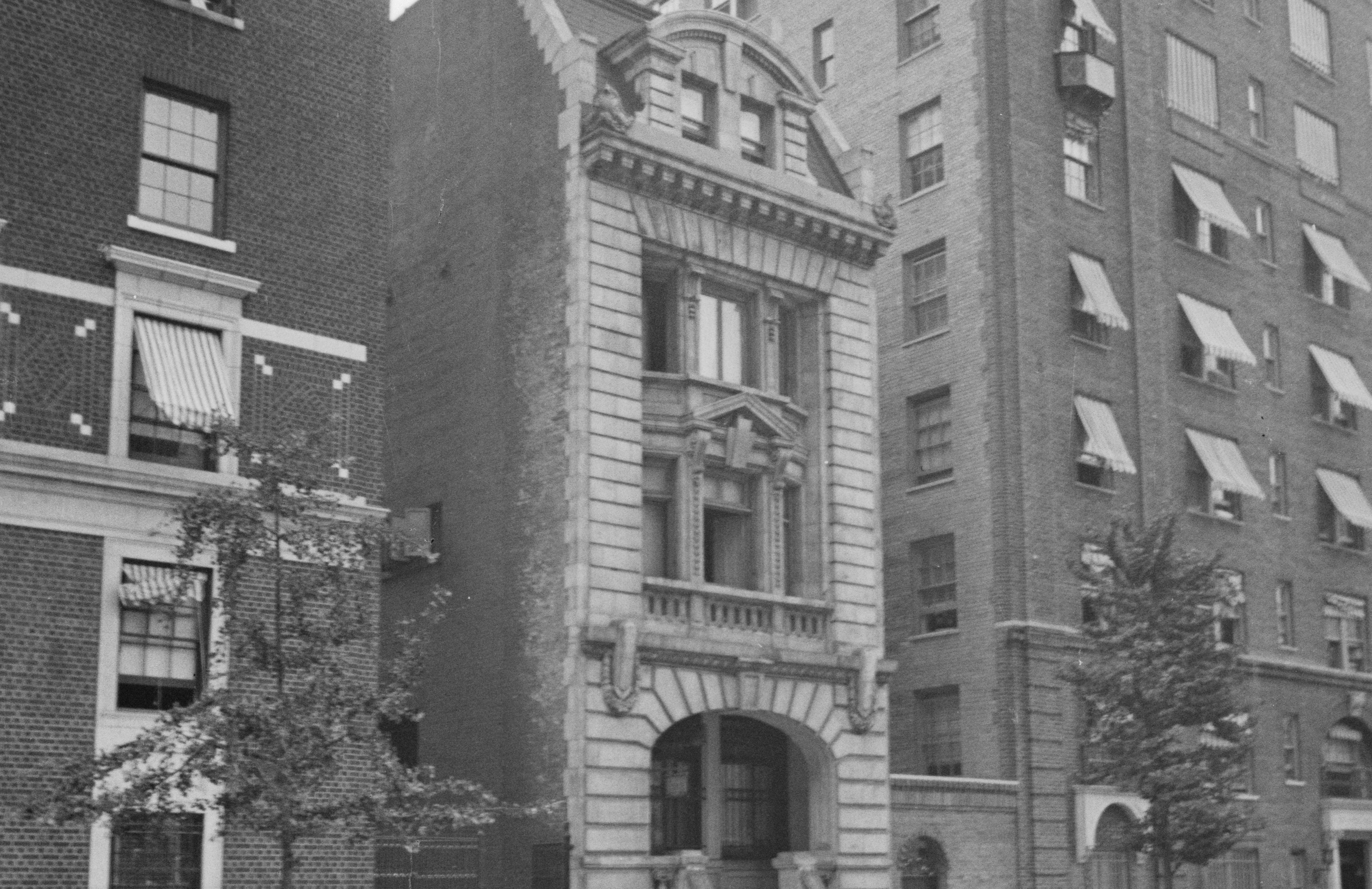B&W Tax photo of 232 West End Ave. Courtesy of NYC Municipal Archives.