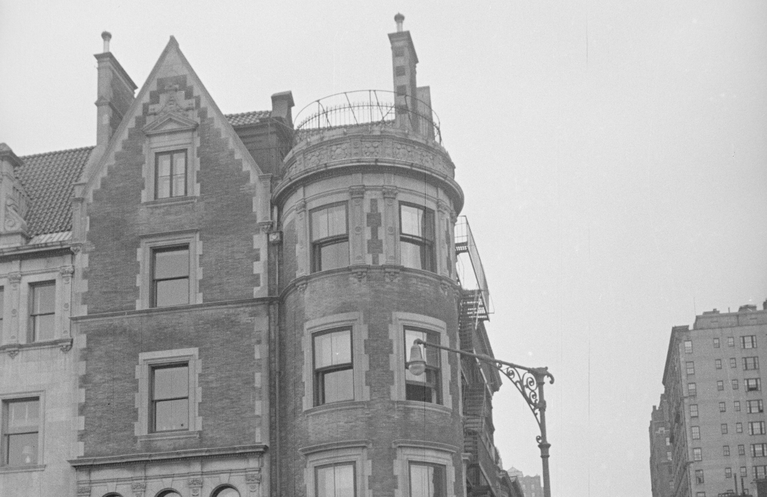 B&W Tax photo of 40 Riverside Drive. Courtesy of NYC Municipal Archives.