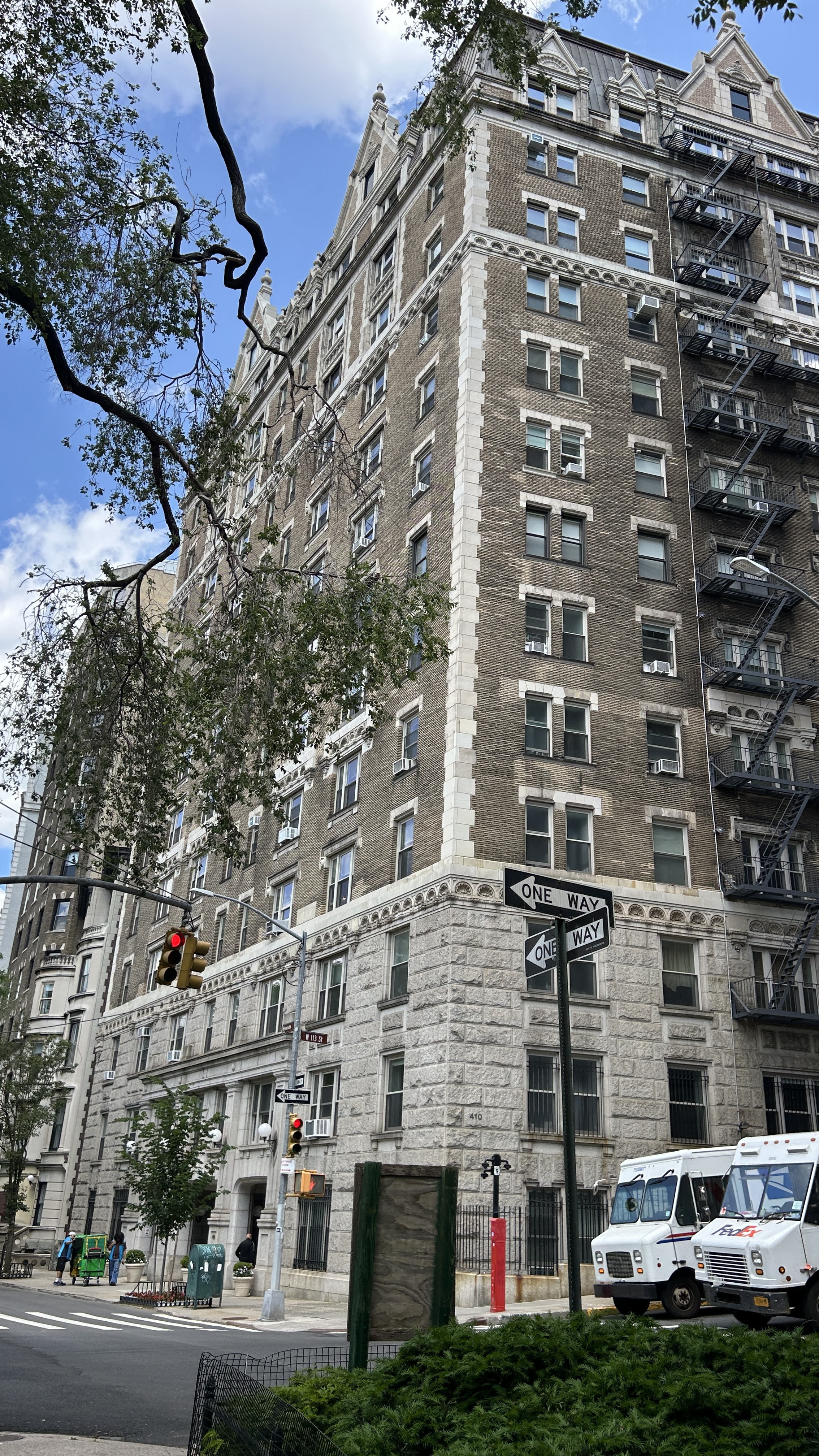 410 Riverside Drive