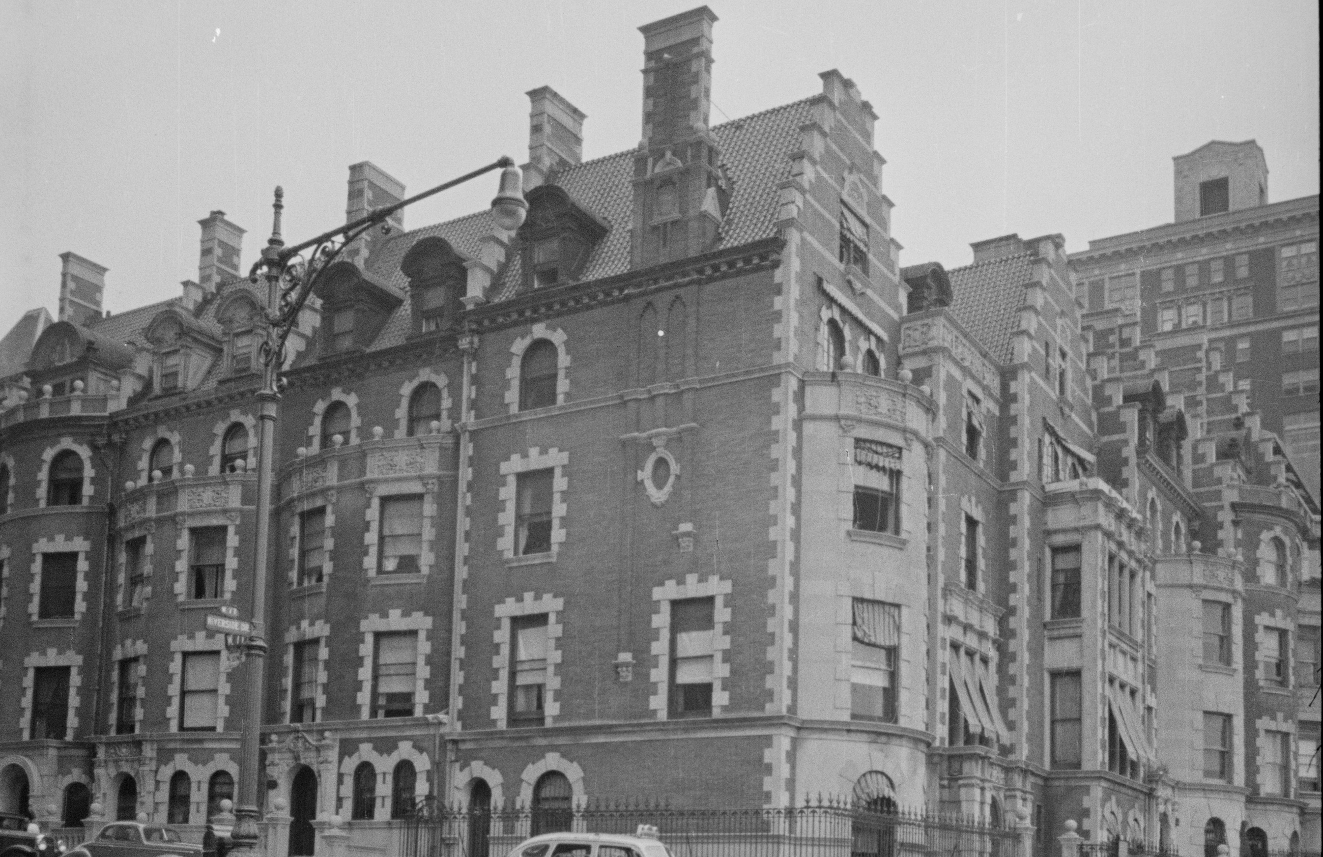 B&W Tax photo of 46 Riverside Drive. Courtesy of NYC Municipal Archives.
