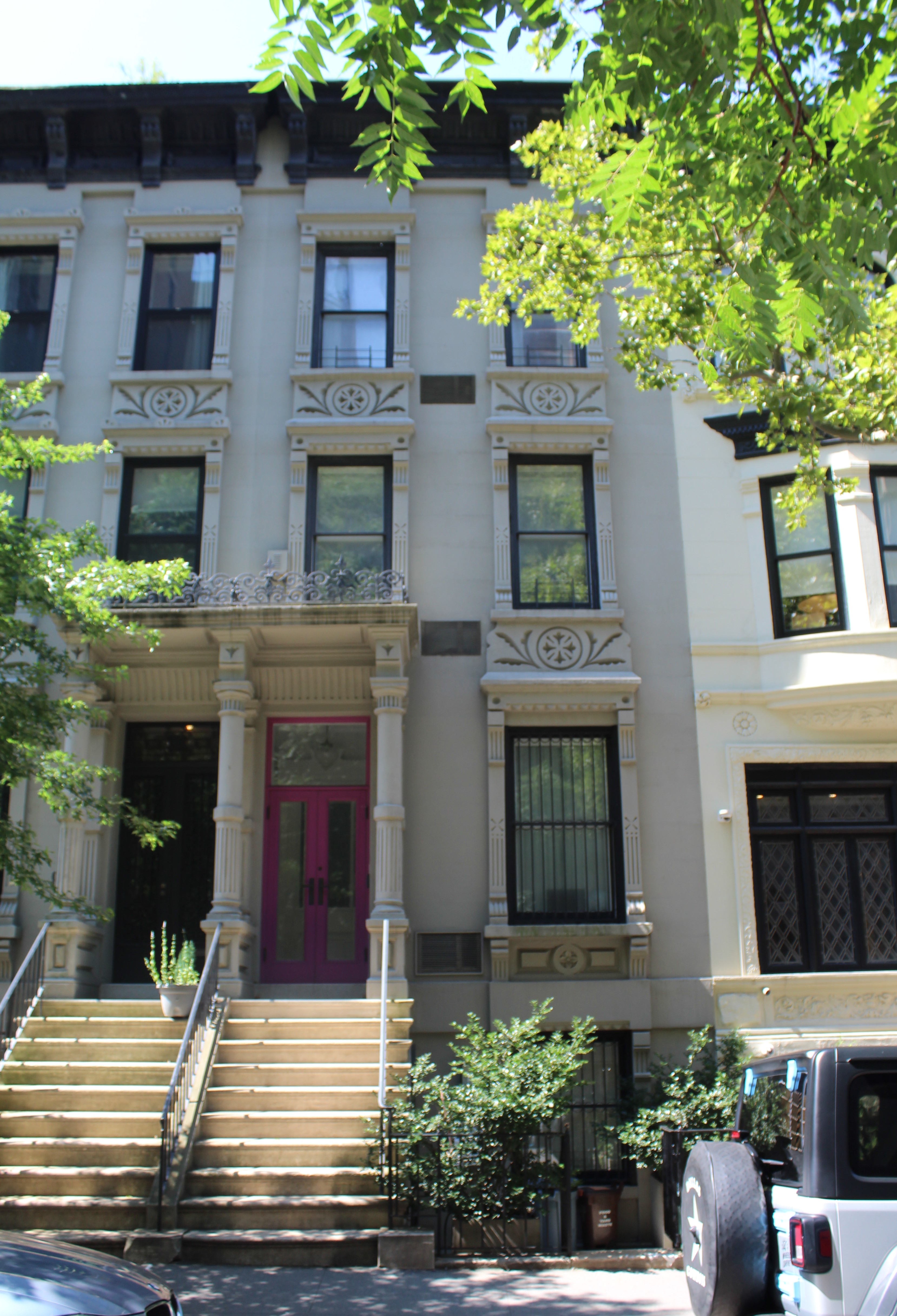 10 West 83rd Street
