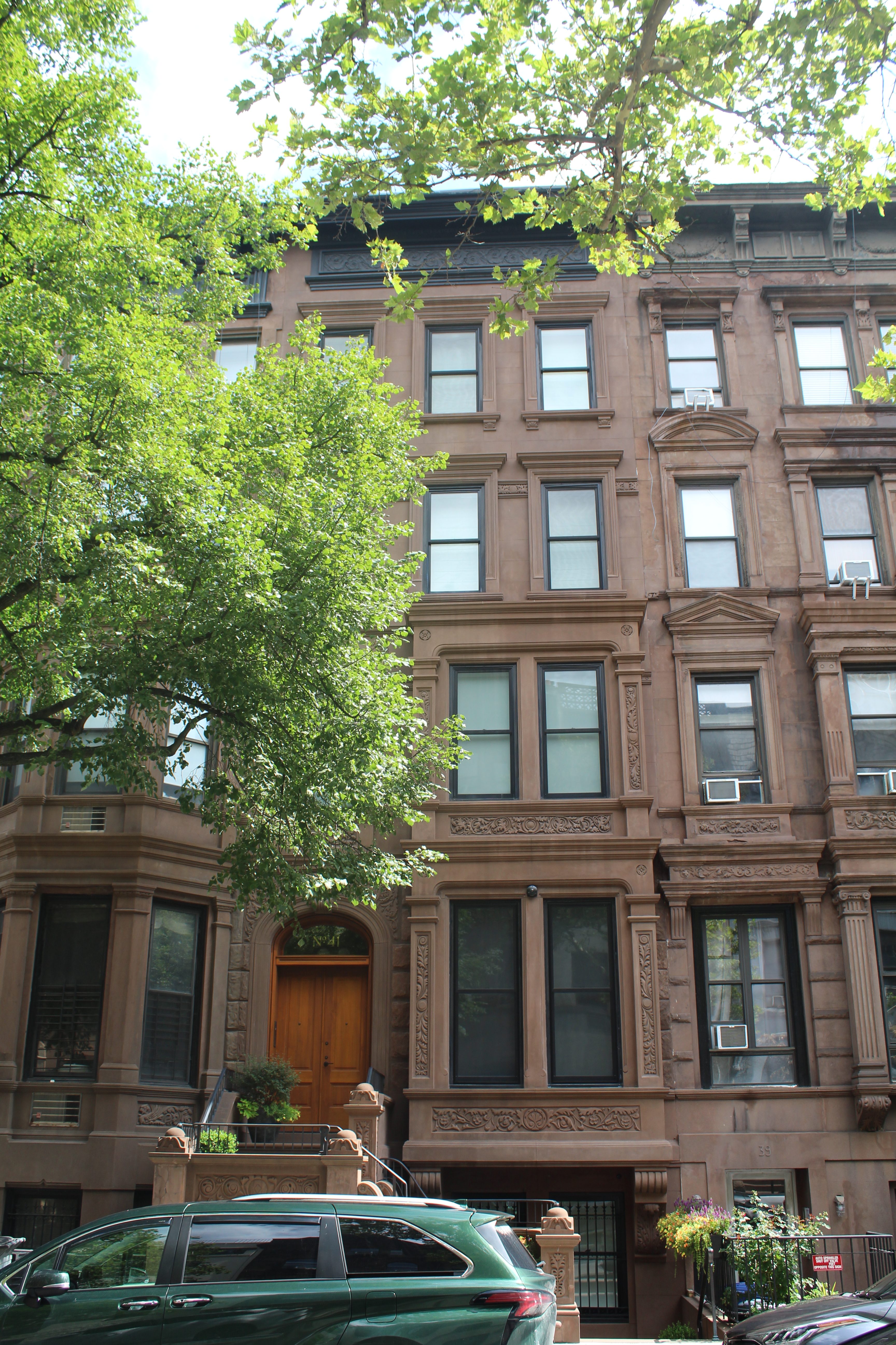 41 West 75th Street